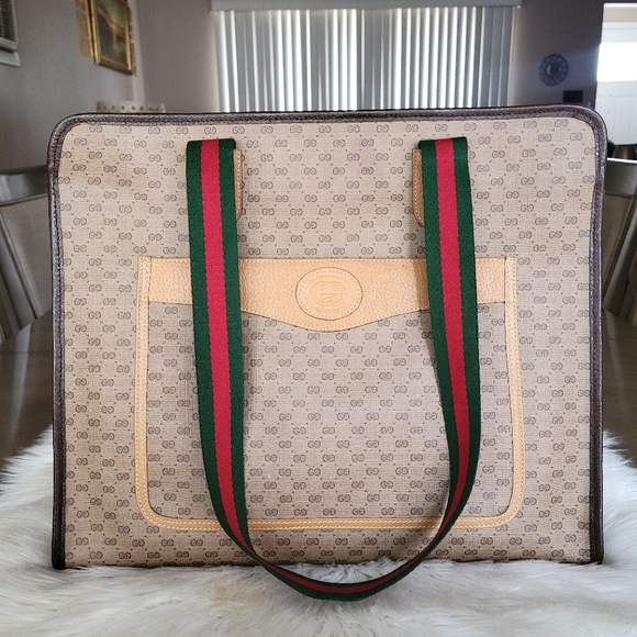 Gucci Handbags - 100% Authentic Gucci vintage micro GG canvas tote bag 02.156.997